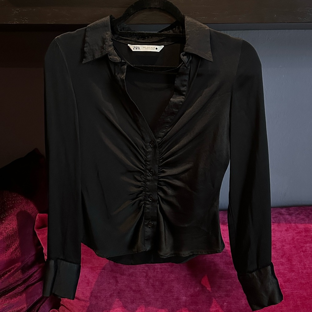 Zara Ruched Button Top